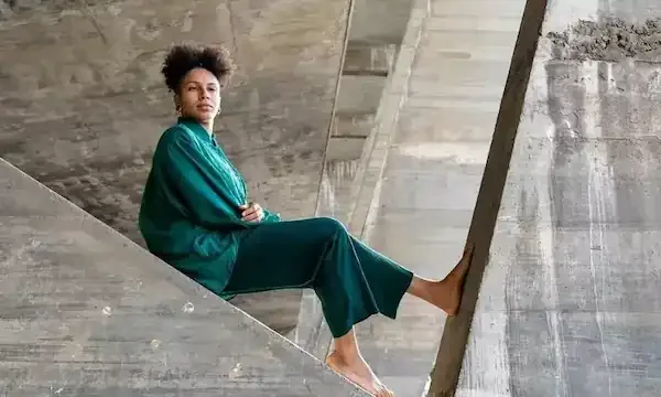 Artista Luana Vitra